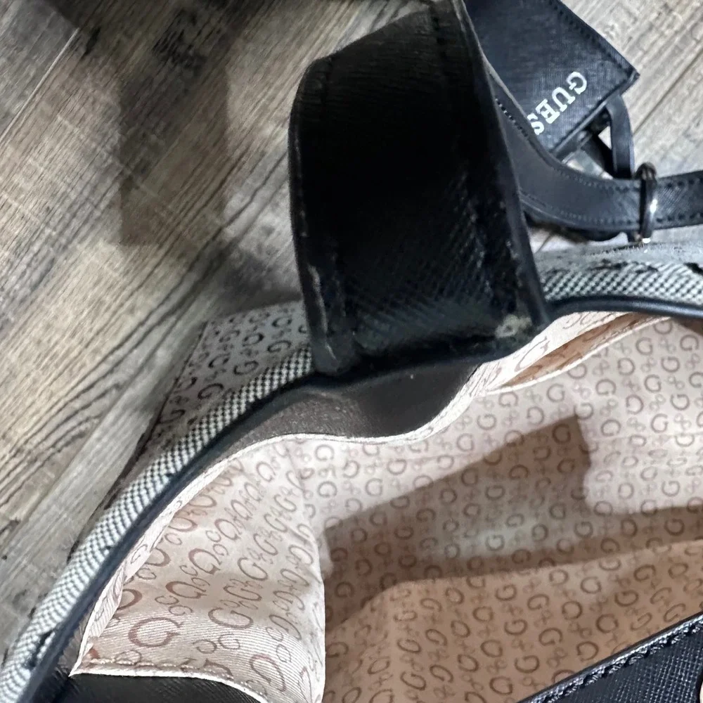 GUESS Tote Bag‎ G Logo Print Black Straps With Matching Pouch